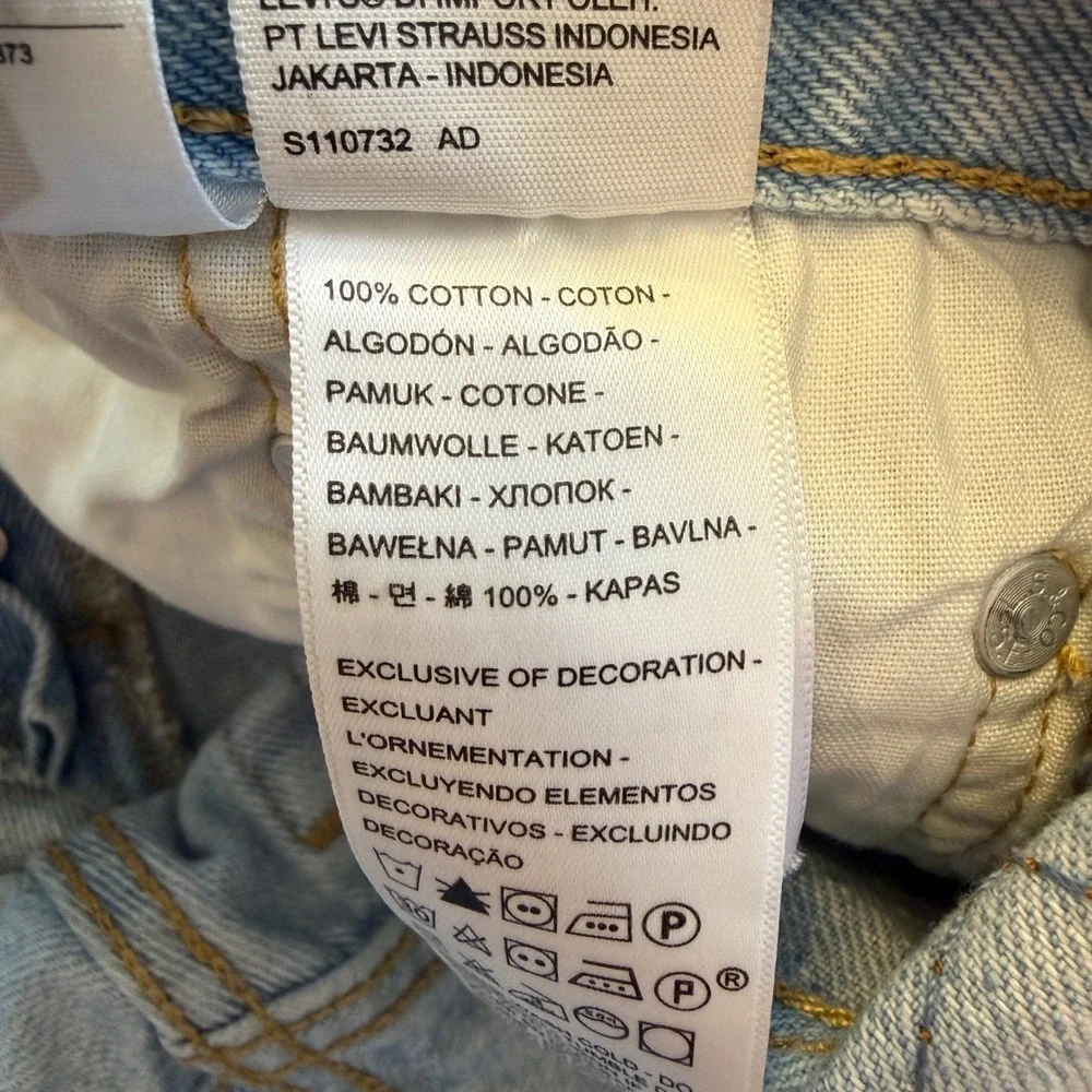 Levi's 501 Cut Off Denim Shorts Women 24 Light‎ Wash